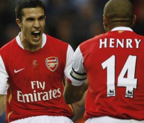 爱游戏下载-足球赛场焦点！荷兰队对阵克罗地亚队，老将回归赛场，再度燃起斗志