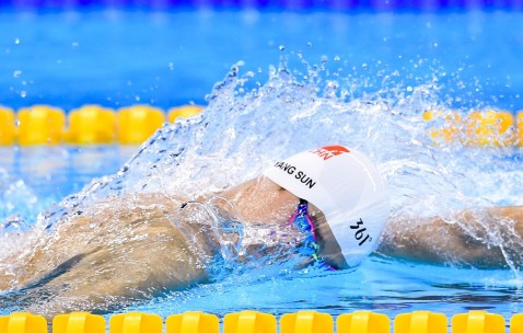 爱游戏下载-篮球赛场焦点！韩国队对阵阿根廷队，战况跌宕起伏，悬念直到终场